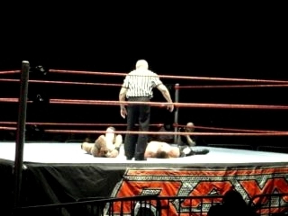 wwe raw nimes triple h vs randy orton (2)