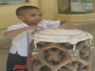 2 Cuba La Havane Enfant aux Congas 2