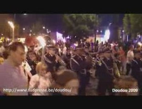 Doudou 2009 - la retraite aux flambeaux