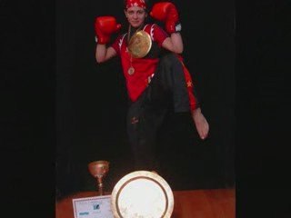 Azzi Samia Engagement, Défi et Espoir