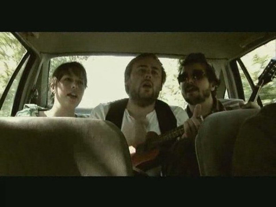 Meringue, alcohol and us - "Love and Pets"