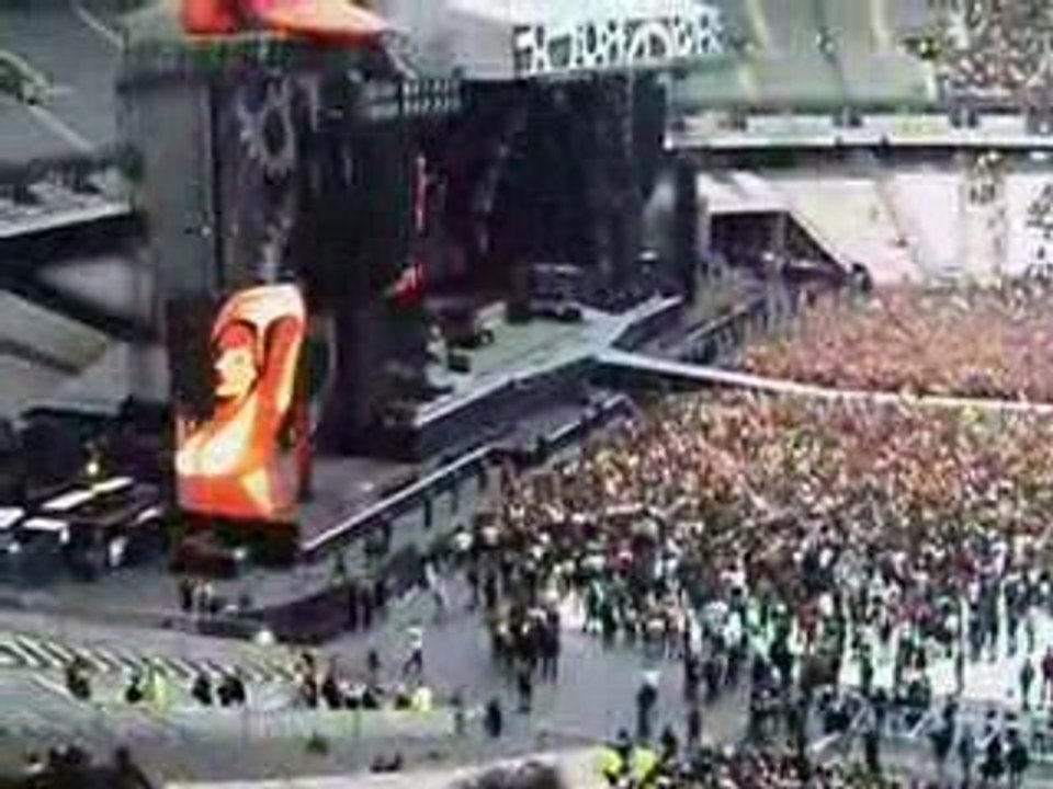 ACDC au stade de france 12 juin 2009  l'entrée en scène