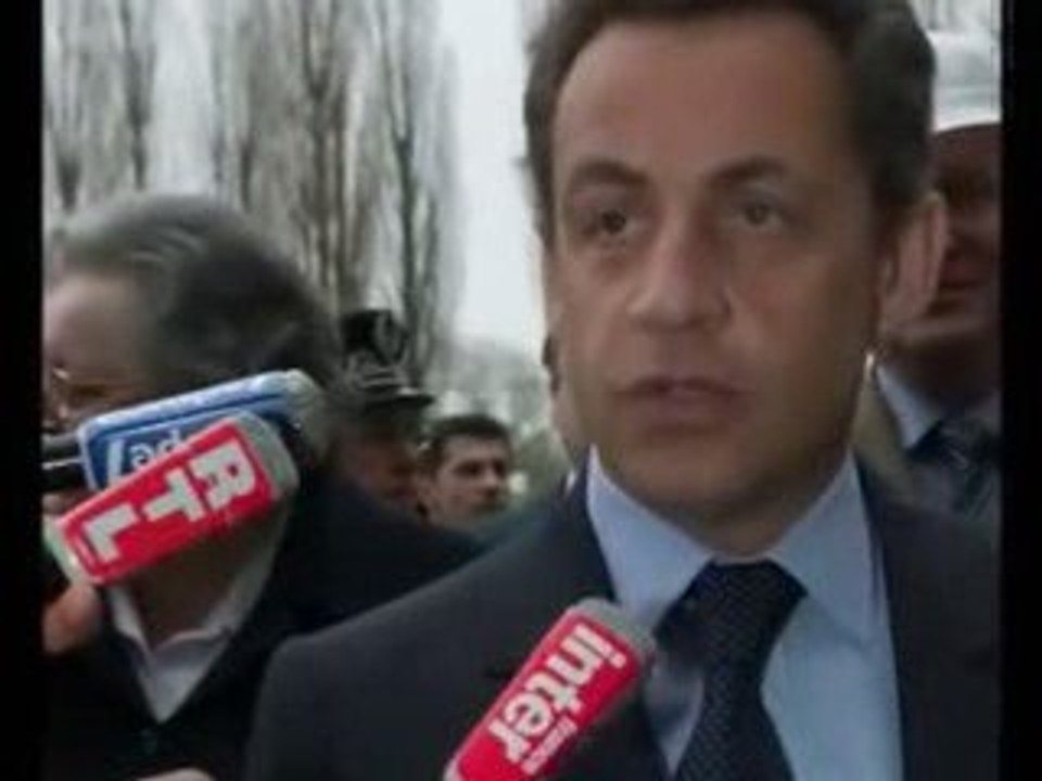 N.Sarkozy G-W.Bush le diner de cons