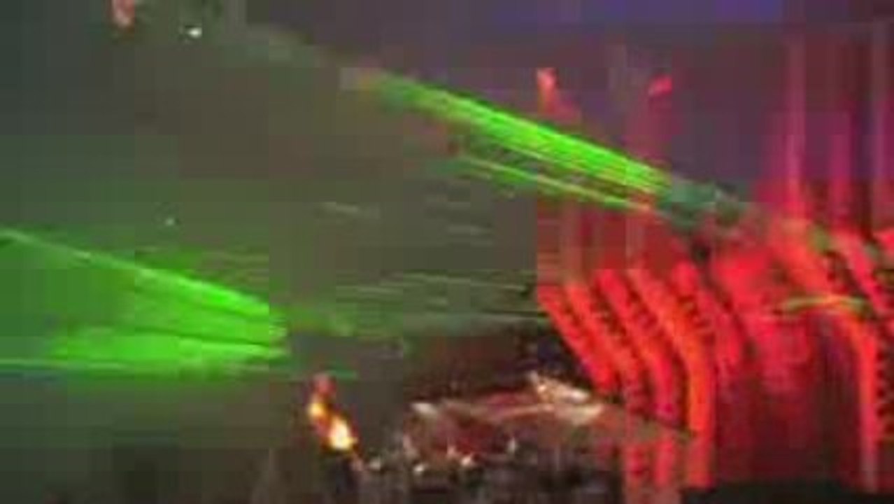 Defqon.1 hardstyle festival 2009  live  final feu d'artifice