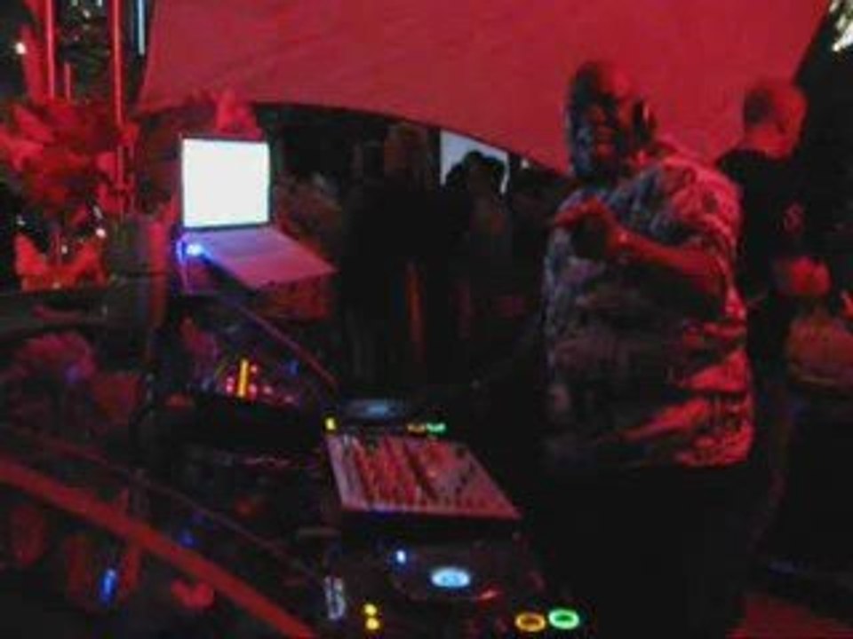 Carl Cox in Las Vegas with Ravers Digest