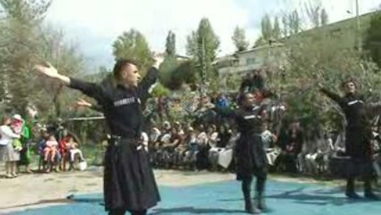 Susuz Halk Oyunları 2009 (2)