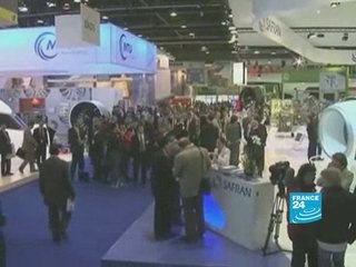 Le Bourget: crise et pluie s'invitent à l'ouverture du salon