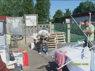 marché aux puces parents d 'éléves papillon 29 mai