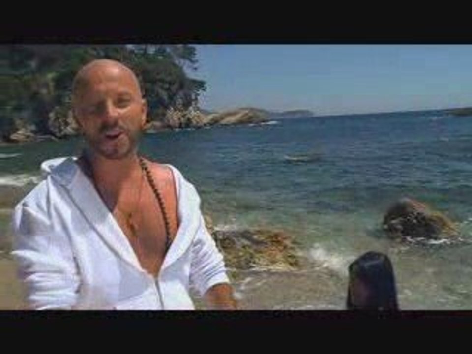 Le clip Hot censuré de Laurent de secret Story Le pretre