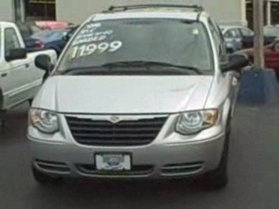2005 TOWN & COUNTRY LX - METRO FORD: Schenectady Albany NY