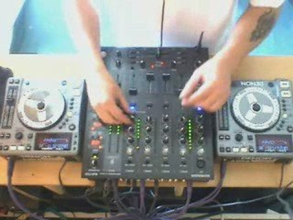 Mini mix DJ Fred (Caen) electro house denon dns 1000 djx 750