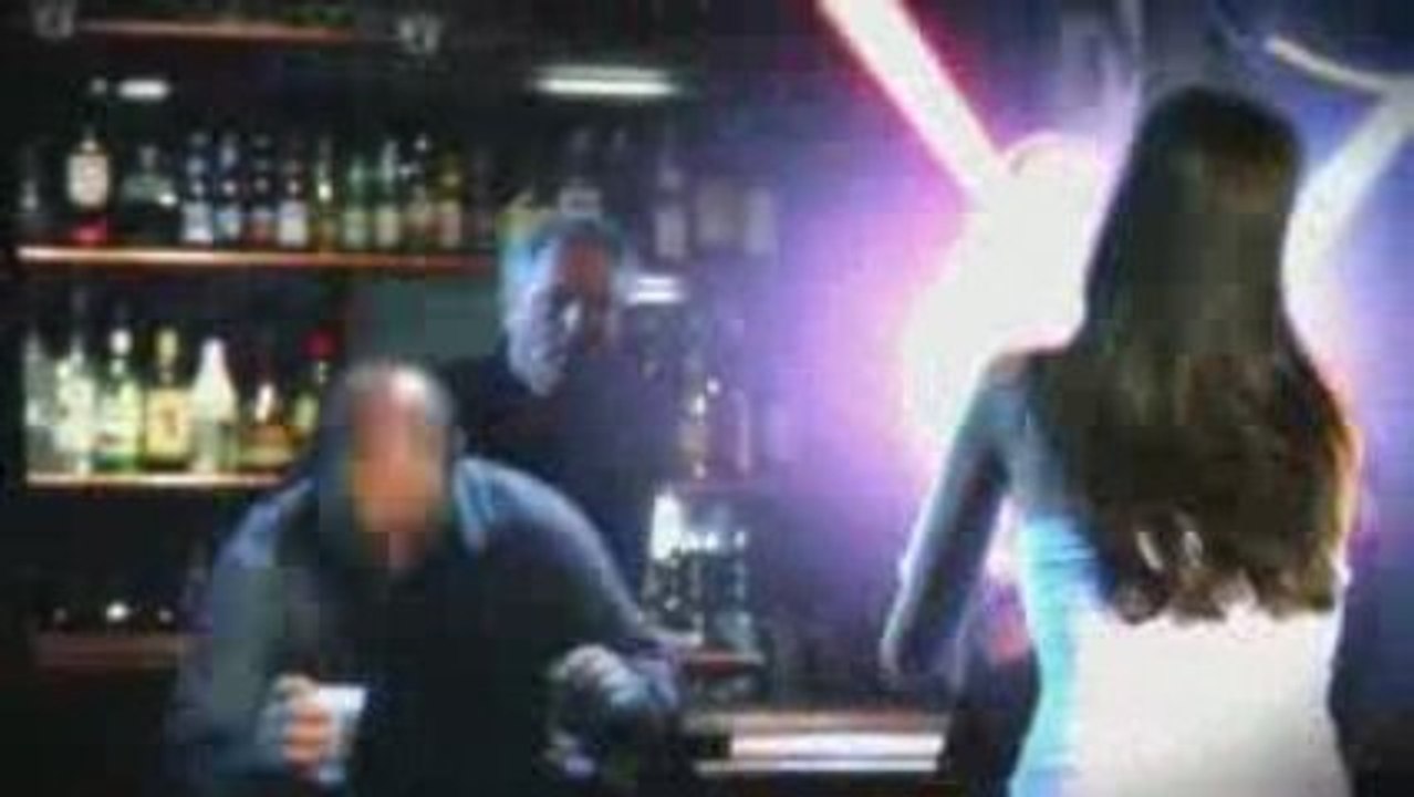 Déodorant Saber Une parodie des pubs Axe - Combat de femmes