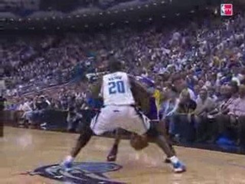 Kobe Bryant Blows Past Mickael Pietrus For the Slam