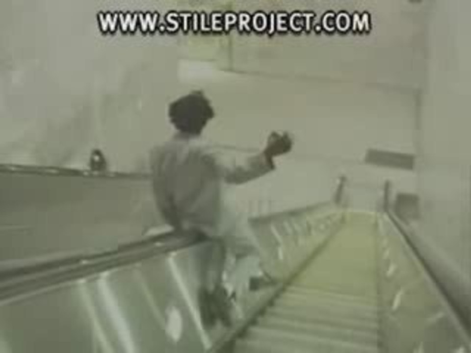 Escalator surf