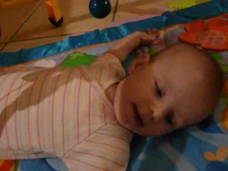 Océane 15 juin 2009 (gazouillis + mobile)