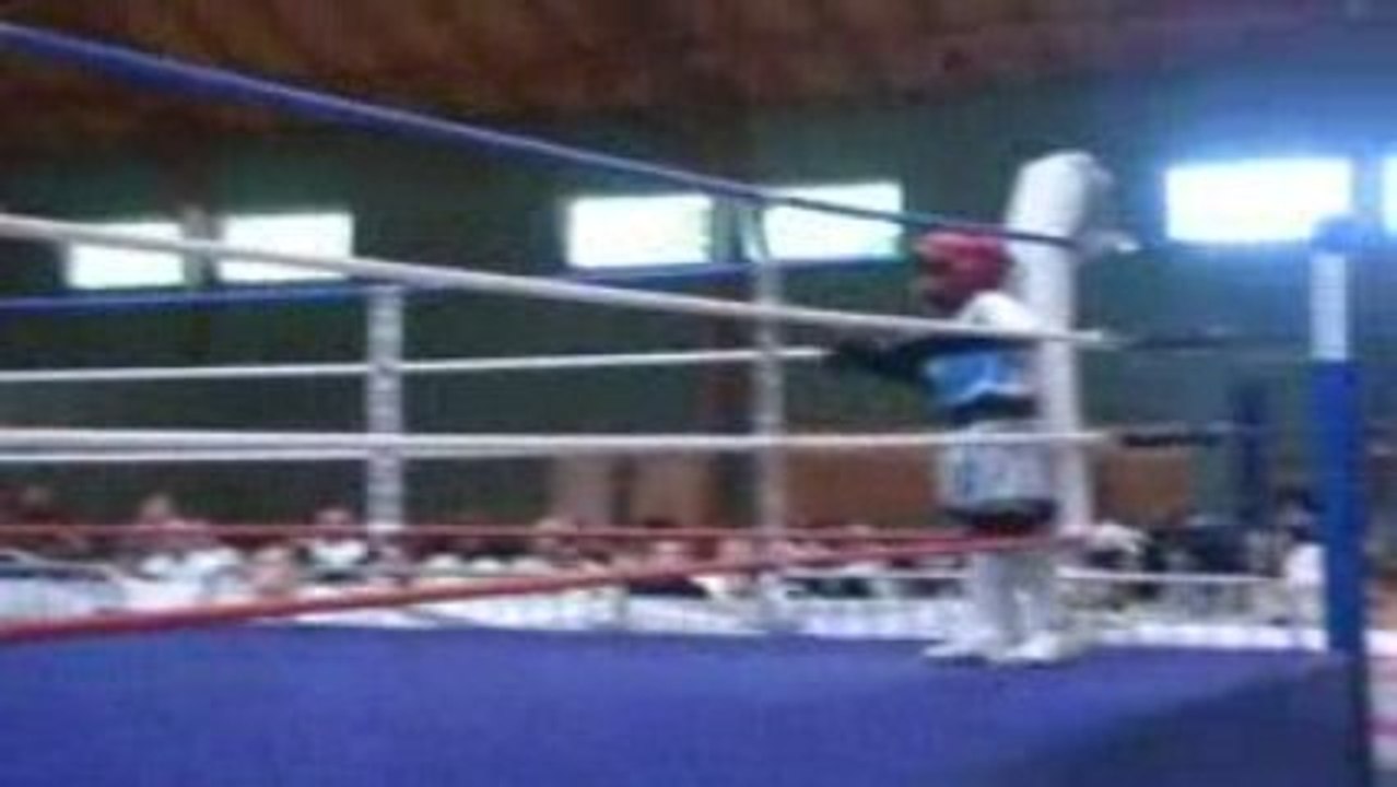 Kamel Champion de SEINE et MARNE 2009 de Kick Boxing -30Kg