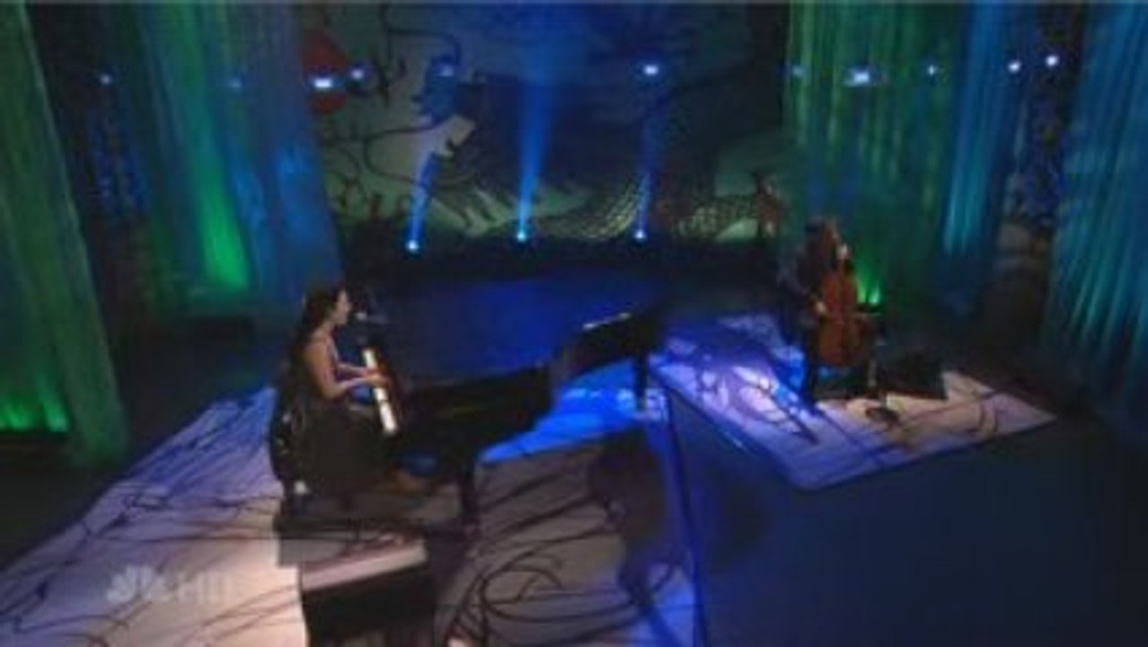 Evanescence-Good Enough[Live HD]