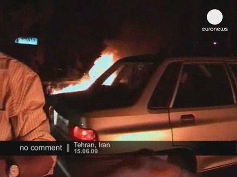 Heurts entre manifestants pro Mosavi et la police Iranienne