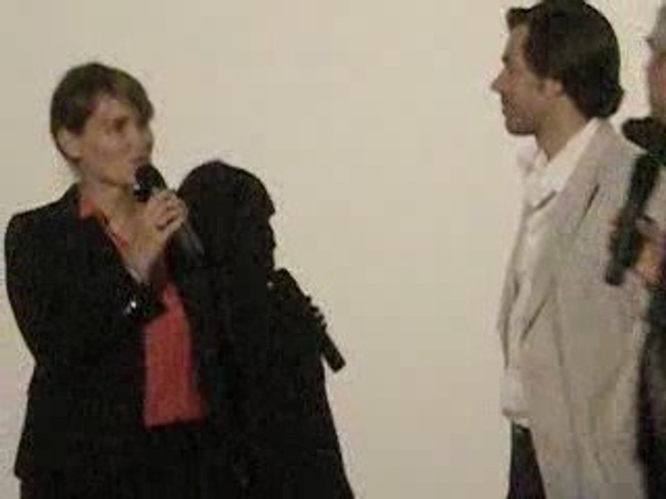 FAIS-MOI PLAISIR Emmanuel Mouret - Judith Gofrèche