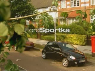 Pub Ford Sportka protège votre voiture des pigeons