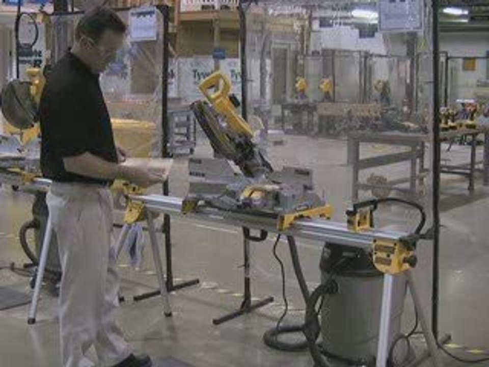 Cutting crown molding with a DEWALT Miter Saw