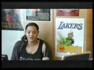 Morning Coffee: Strahan 2 Marry Murphy's Ex, Racists Target