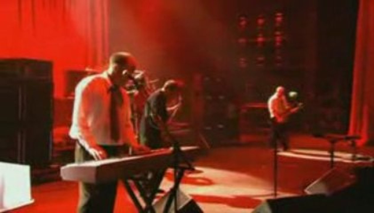 FAITH NO MORE - Chariots of Fire   Stripsearch 2009)