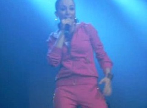Kenza Farah Zenith de Paris
