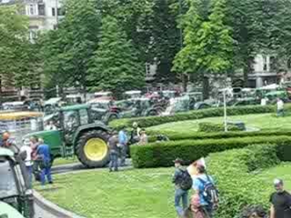 Manifestation agricole: les tracteurs entrent dans Bruxelles