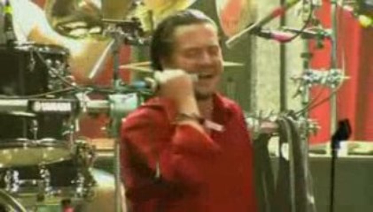 FAITH NO MORE - Ashes to Ashes (Download Festival 2009)