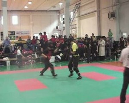 Ecole BASE : Strike when empty (Wong Shun Leung)