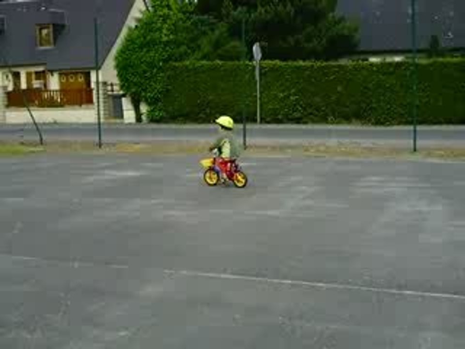 Enrick Vélo sans roulettes 19juin09