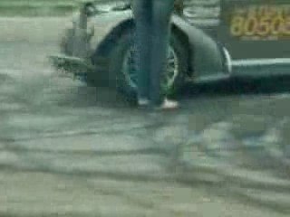 voila un mec qui controle sa voiture