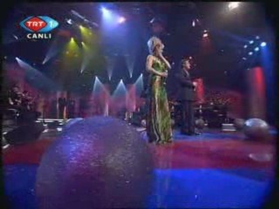 Tuğçe Becerikli&Alp Arslan - Gülü Susuz Seni Aşksız Bırakmam