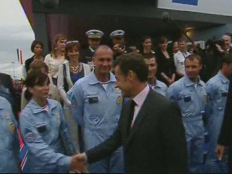 Visite du Président de la République sur l'espace Défense