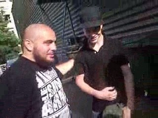 SKOR lache un freestyle Sous les yeux De Medine