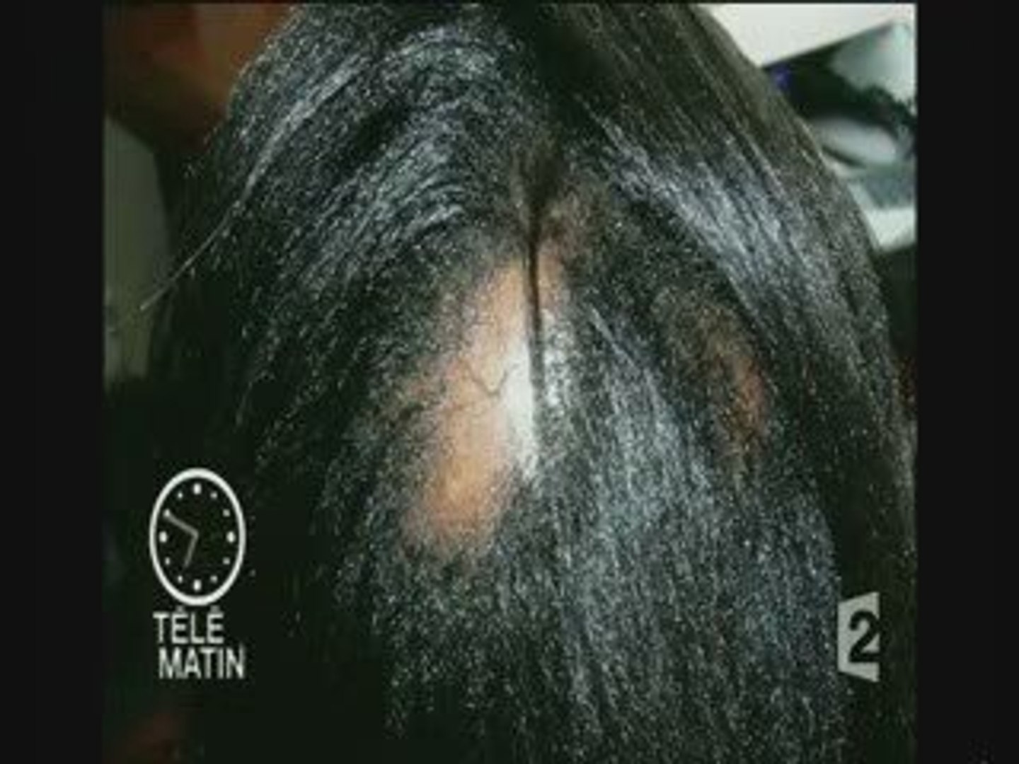 La projection de Bugonia d'Emma Stone exige que les participants se rasent  la tête : r/entertainment, image size:1440x1080