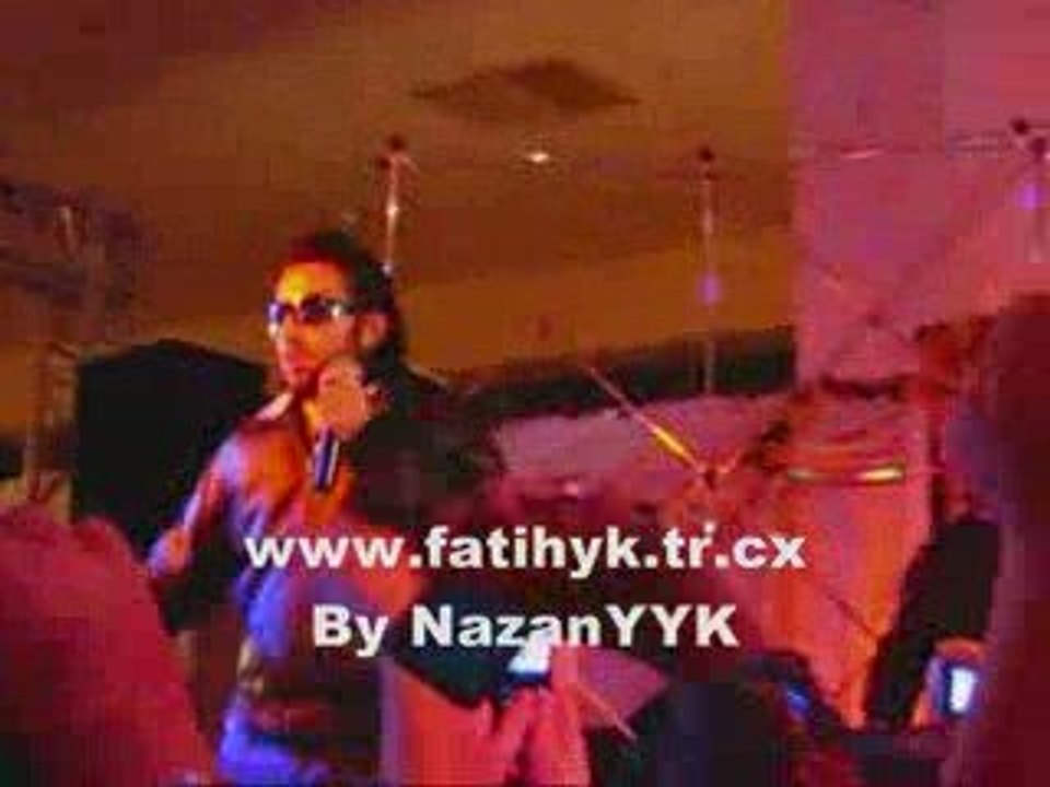 Ismail YK-Sahneye Girisi,Cok Tatlisin Hamburg Konseri 24.12.