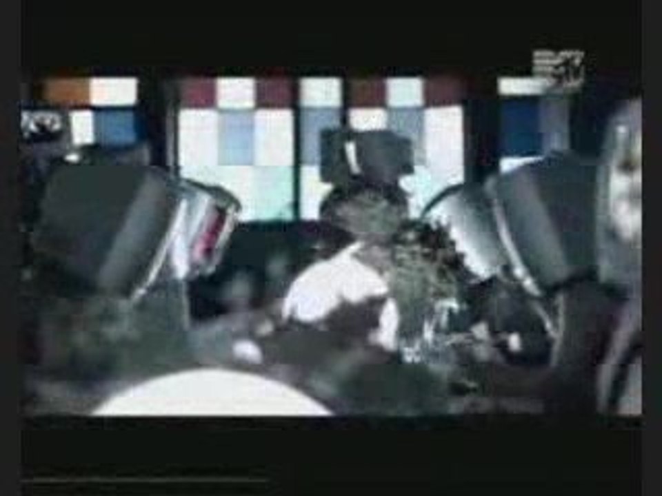 Kenan Dogulu - Rütbeni Bileceksin 2009 ♪ (YepYeniKlip) ♪