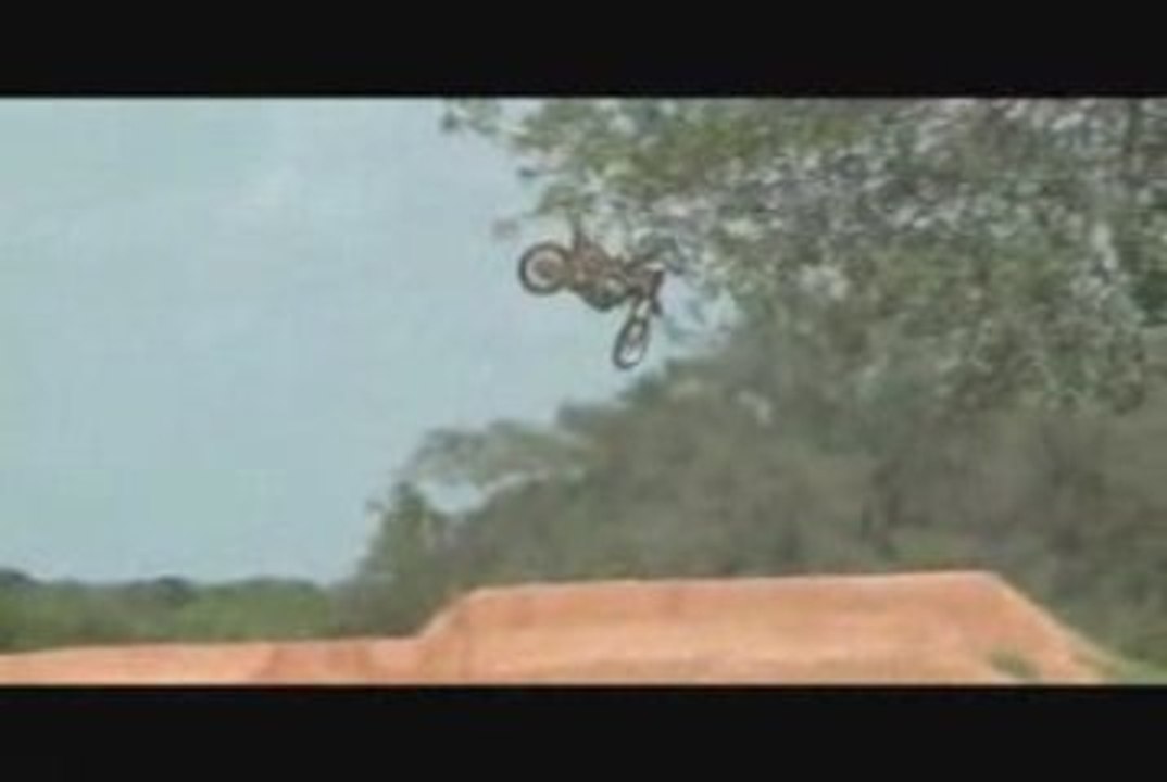 Video   James Stewart whip session... G��ant ! - motocross -