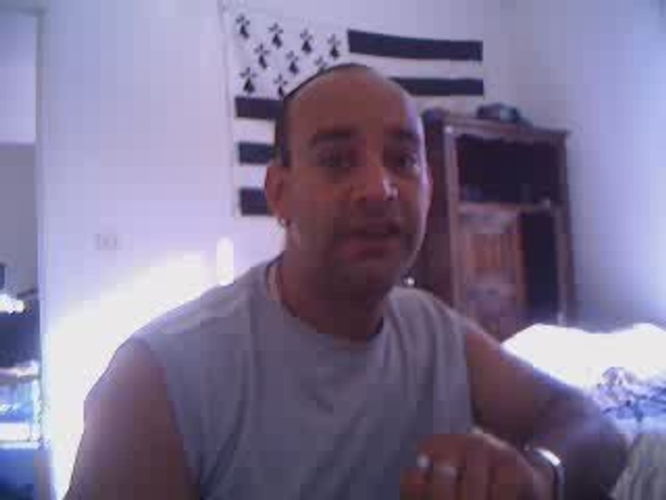 labrevedexav : l'oiseau qui a faim