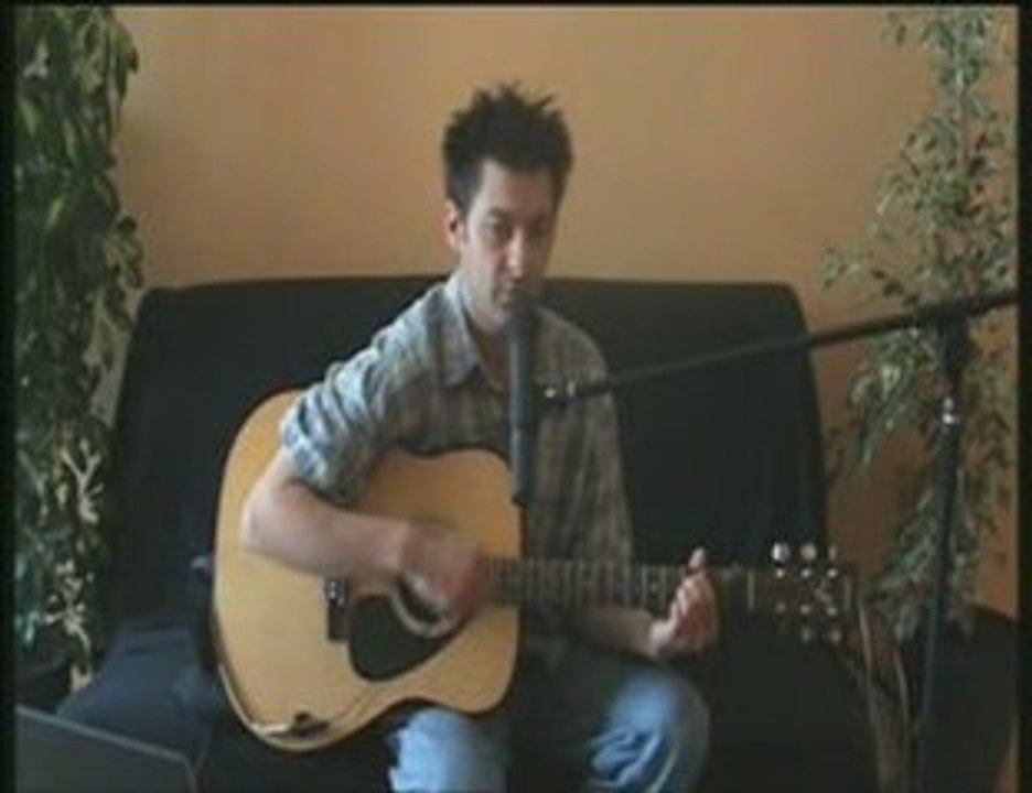 Joey : "Ta main"