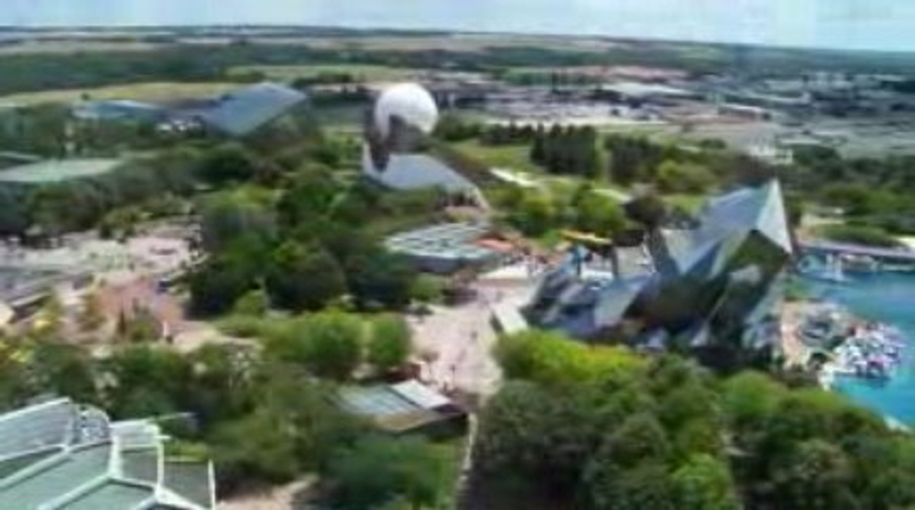 Gyrotour du Futuroscope - panorama depuis la tour de 45 m