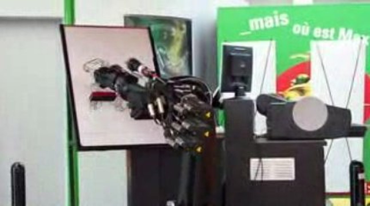 Le robot qui dessine - Futuroscope