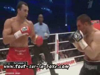 Video herunterladen: Wladimir Klitschko vs Ruslan Chagaev __ Part 2