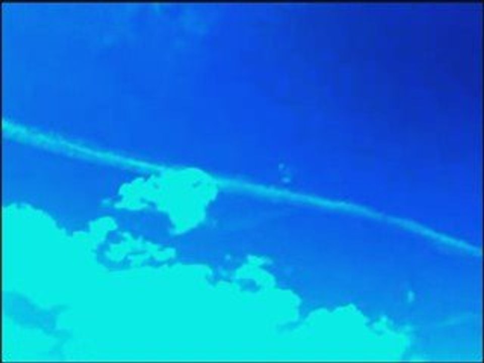 UFO Probe near Chemtrails June 18 2009 Idaho Video