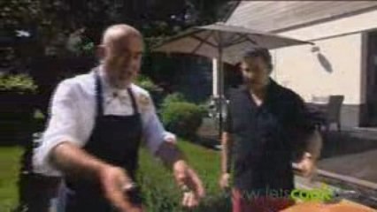 Hamburgers op de bbq: Een video van LetsCookit.Tv