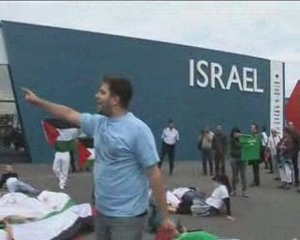 ACTION BOYCOTT d'Israël au salon aéronautique du Bourget.