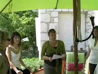 Fine Wine Works - women and wine tasting