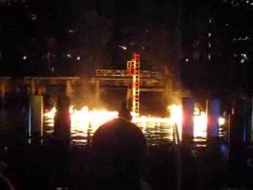 World Endeavors: Trent in Australia 3.5: Three Bees Ship